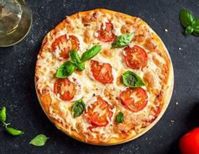 PIZZA MARGUERITA ( TOMATE- MOZZARELLA )MAISON  28 CM